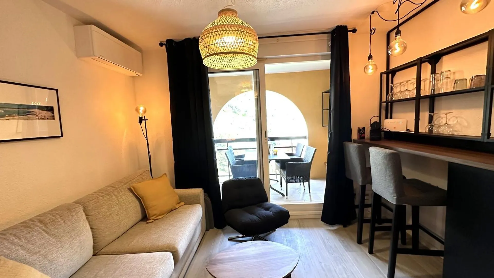 Studio Beausoleilmonaco Terrasse Vue Mer Clim Et Acces Piscine Beausoleil